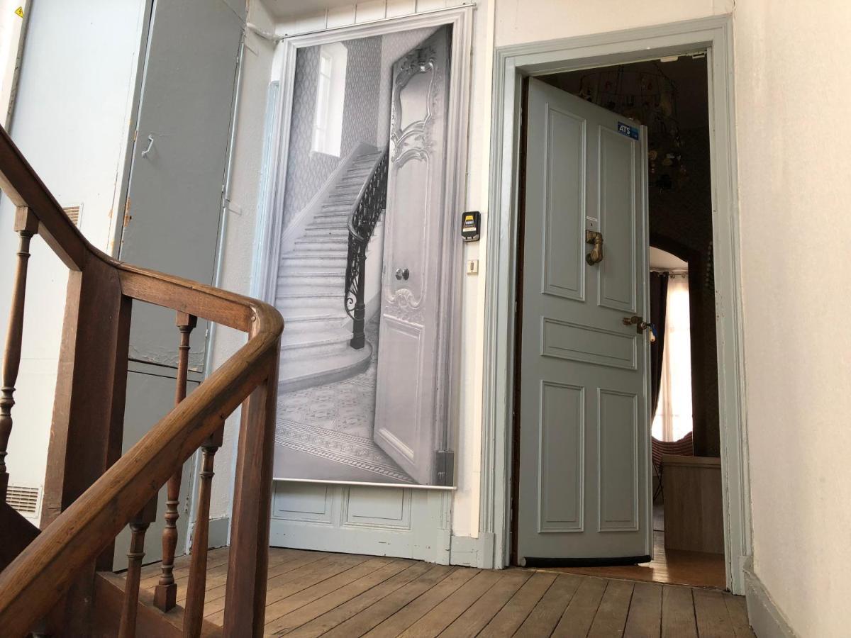 Cote Chateau - Grand Appartement Au Coeur De 布鲁瓦 外观 照片